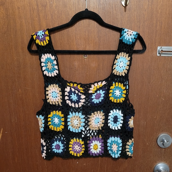 NWT Rebellion Again Crocheted Crop Tank - Picture 2 of 5